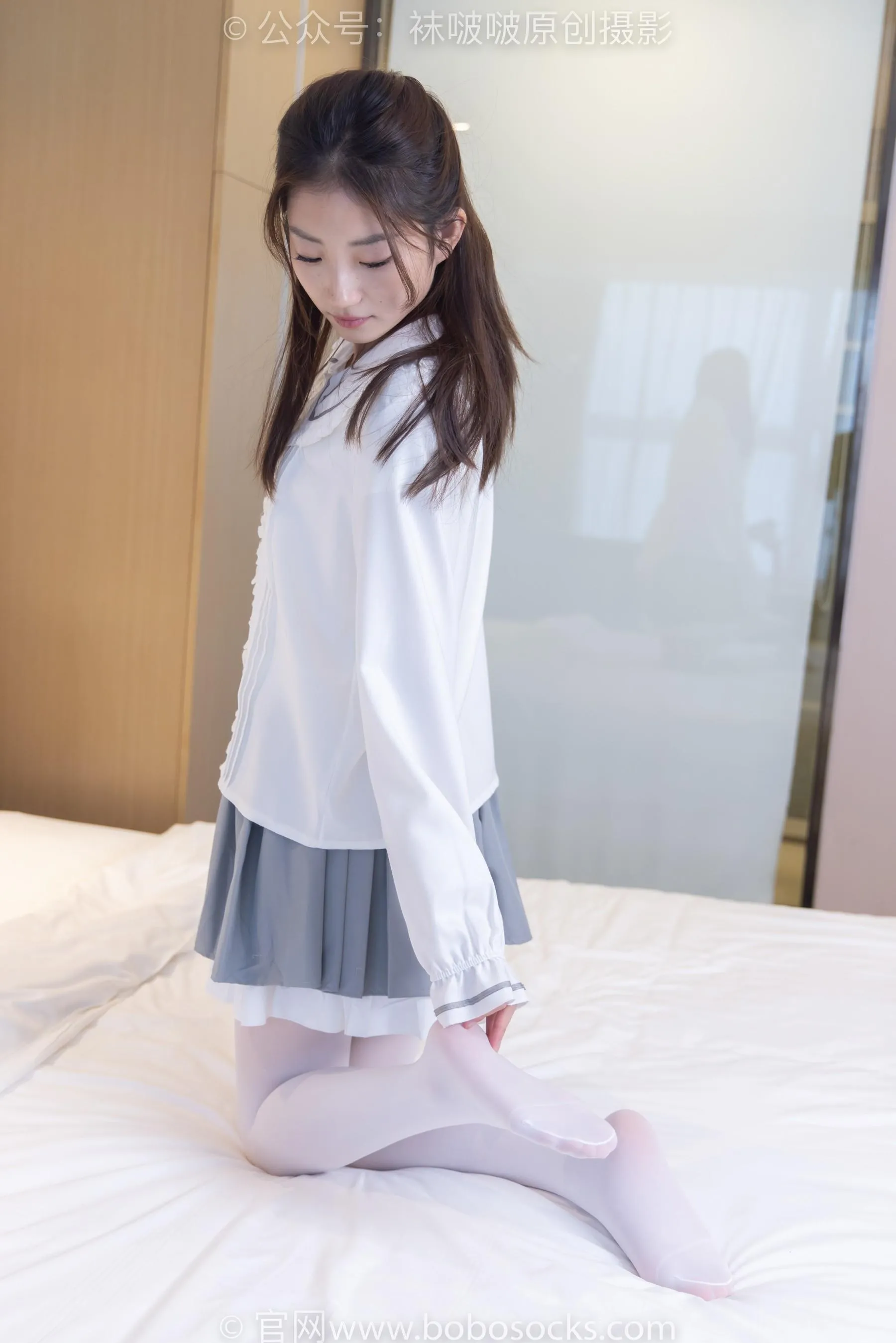 [BoBoSocks袜啵啵]NO.211 小沫-高跟鞋、厚白丝[23] [53P]插图4